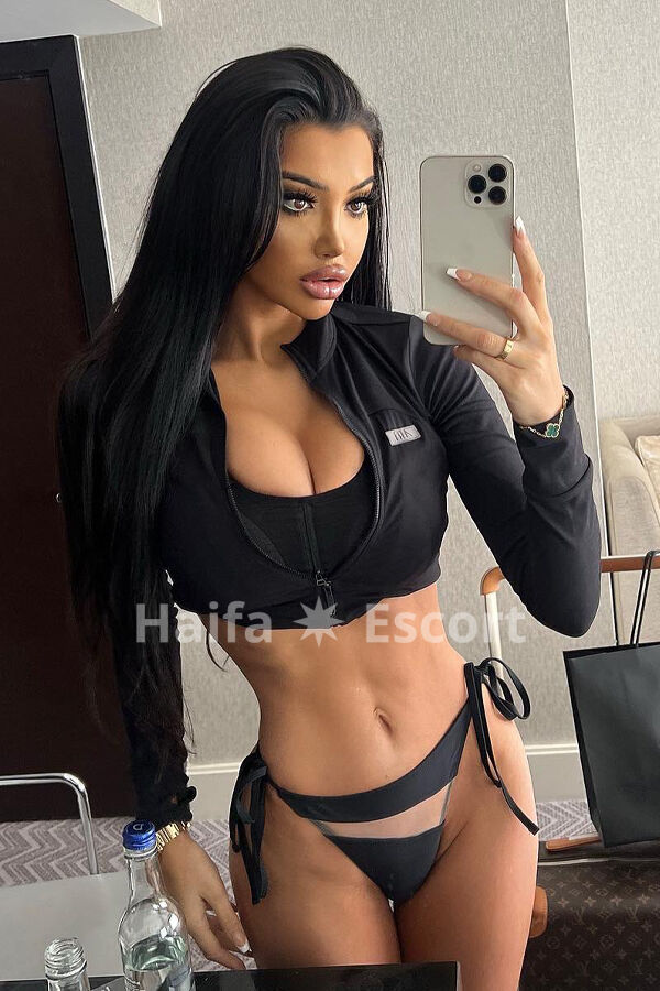 Bella